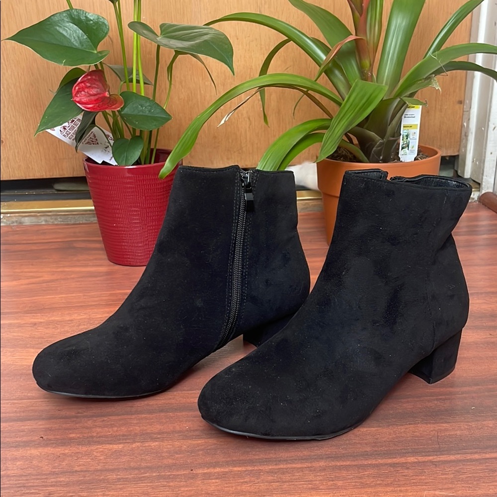 Sleek Black Ankle Booties with Block Heel